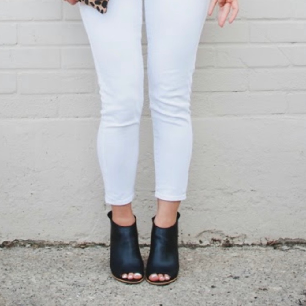 Steve Madden open toe sandals/heels sz 9 stacked wooden heel